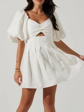 NEW Astr White Twist-Front Puff-Sleeve Mini Dress SIZE XS